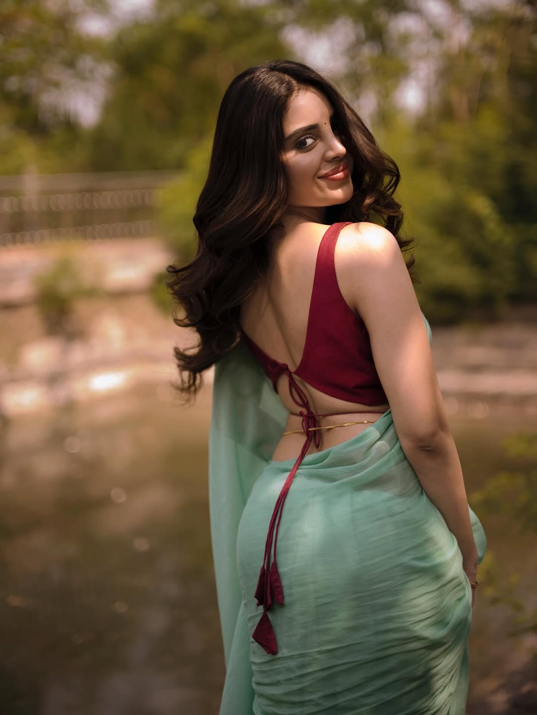 Kushitha Kallapu Stuns in Mint-Green Saree Showcasing Her Elegant Glamour