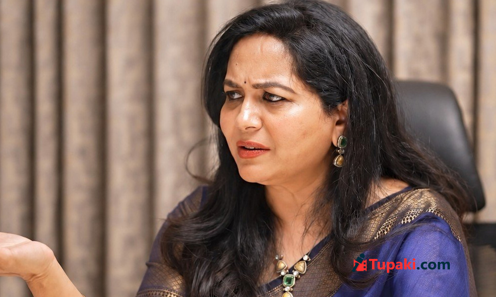 ఉమెన్ డ్రెస్సింగ్.. సింగర్ సునీత కామెంట్స్‌ తో మళ్ళీ..