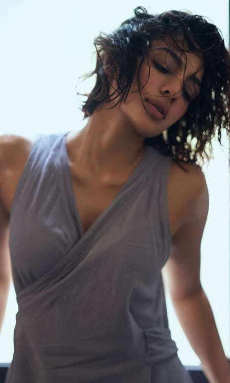 Sobhita Dhulipalas Wet Hair Glam Shoot Impresses Fans