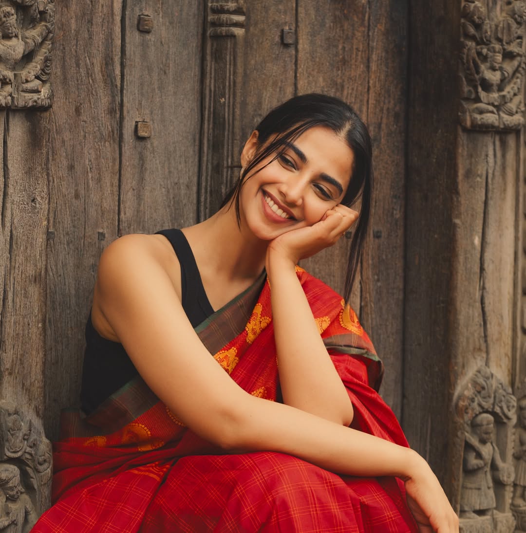 Meenakshi Chaudhary Radiates Elegance in Nepal Temple Saree Look