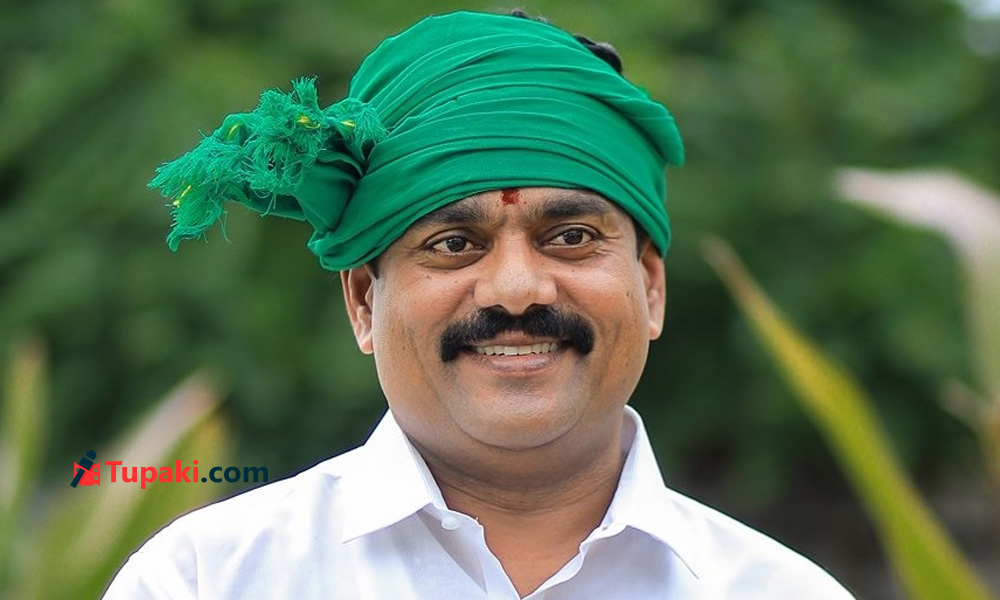 కాడె వదిలేసిన వైసీపీ జిల్లా పెద్ద ?