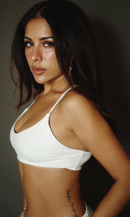 Sara Gurpal stuns in powerful studio look showcasing strength and confidence