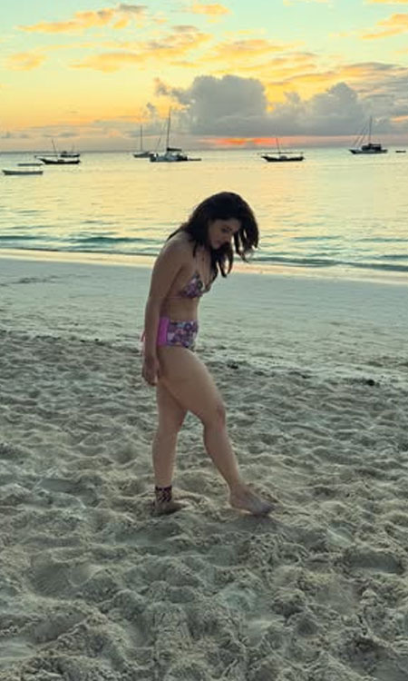 Mehreen Pirzada Glows in Serene Beach Sunset Moments