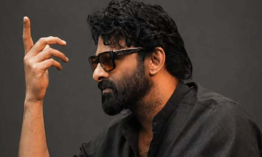 లార్జర్-ద్యాన్-లైఫ్ ఇమేజ్ వర్సెస్ ఎమోషనల్ కనెక్ట్!