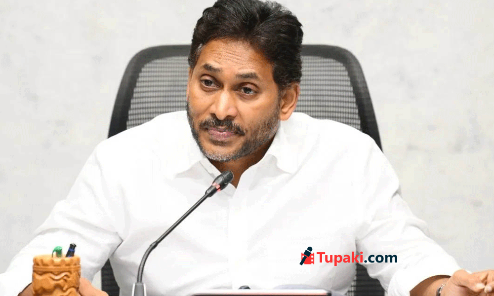 ట్వీట్ల గేట్లు దాటి ఆయన రావాల్సిందేనా ?