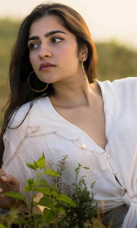Rukmini Vasanth Simple Yet Striking Natural Portrait