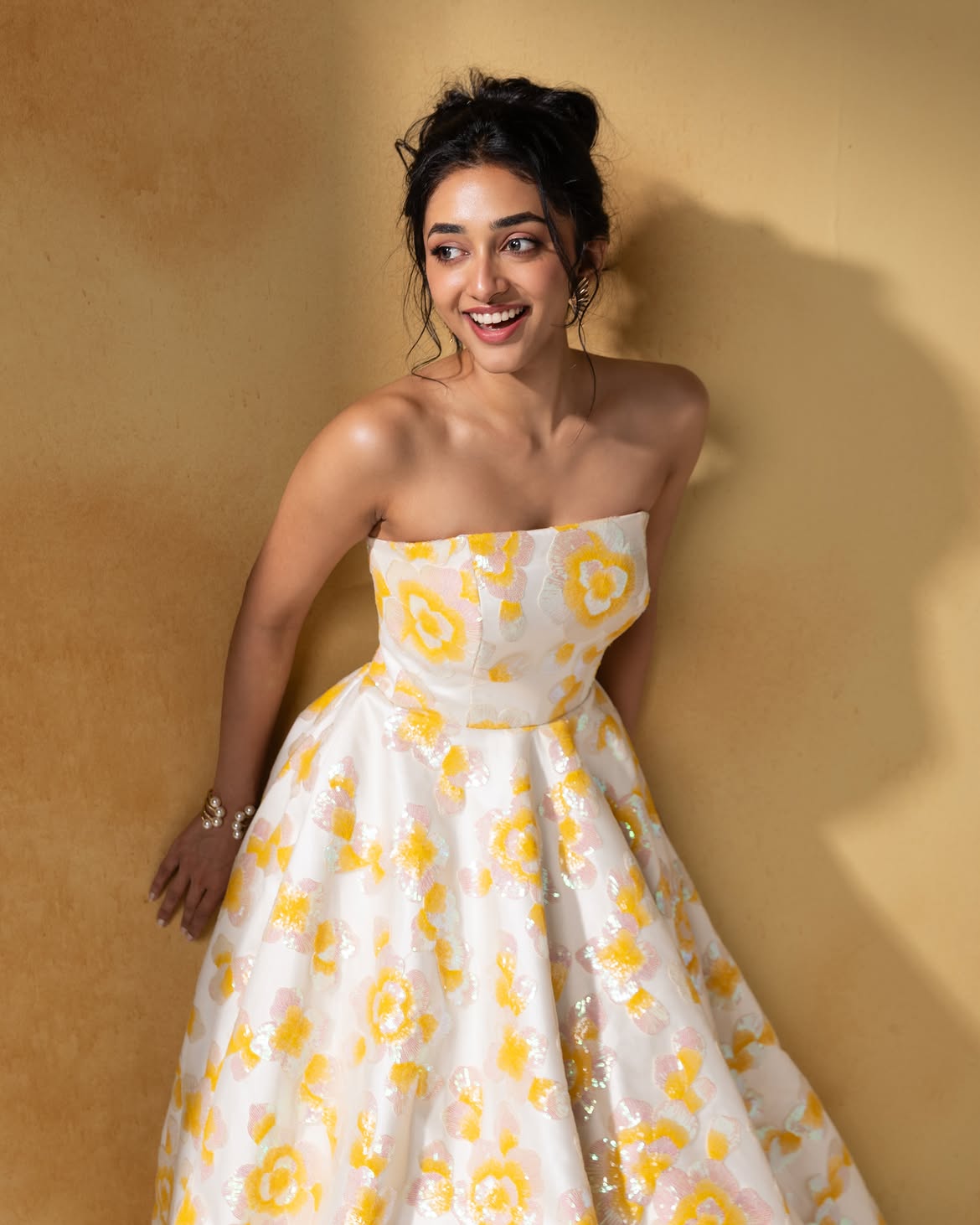 Preity Mukhundhan Stuns in Vibrant Floral Gown Preity Mukhundhan Stuns in Vibrant Floral Gown