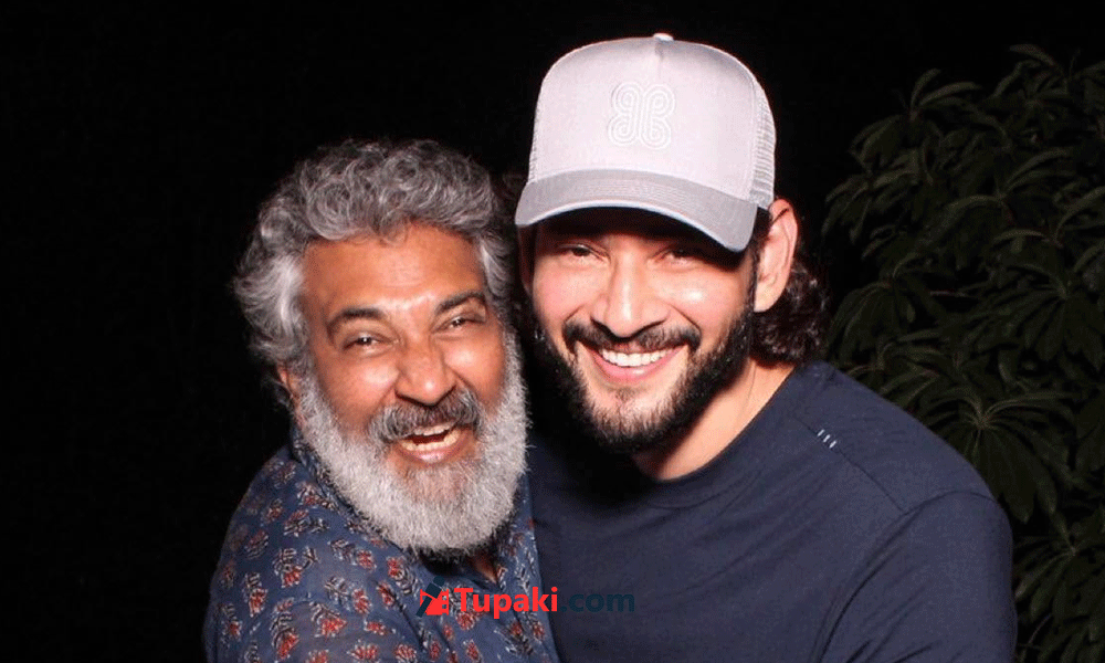 బ్లాక్ ఫారెస్ట్ లో మ‌హేష్ ష‌ర్ట్ లేకుండా!