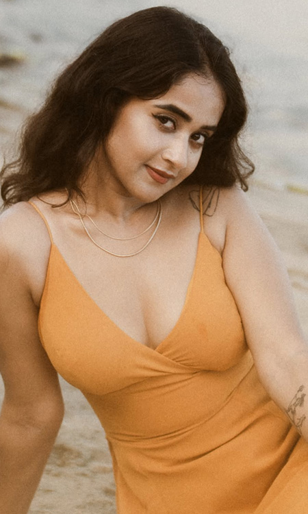 Deepthi Sunainas Stunning Beach Photoshoot
