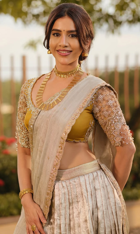Nabha Natesh Stuns Ahead of Nagabandham Release with Ethnic Glam