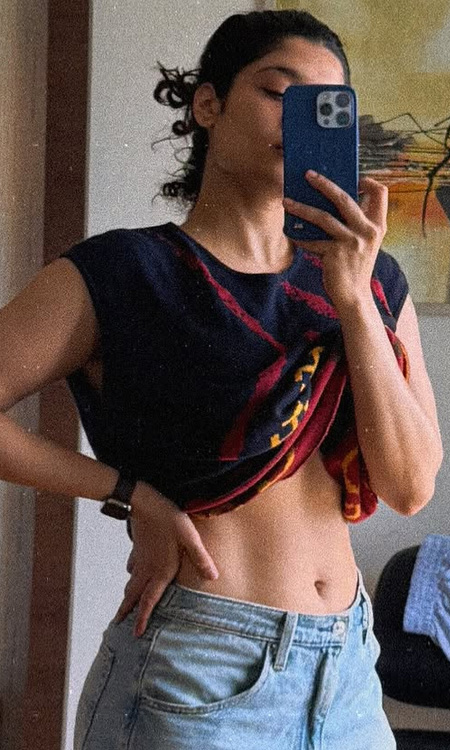 Ritika Singh Impresses Fans with Fitness Look