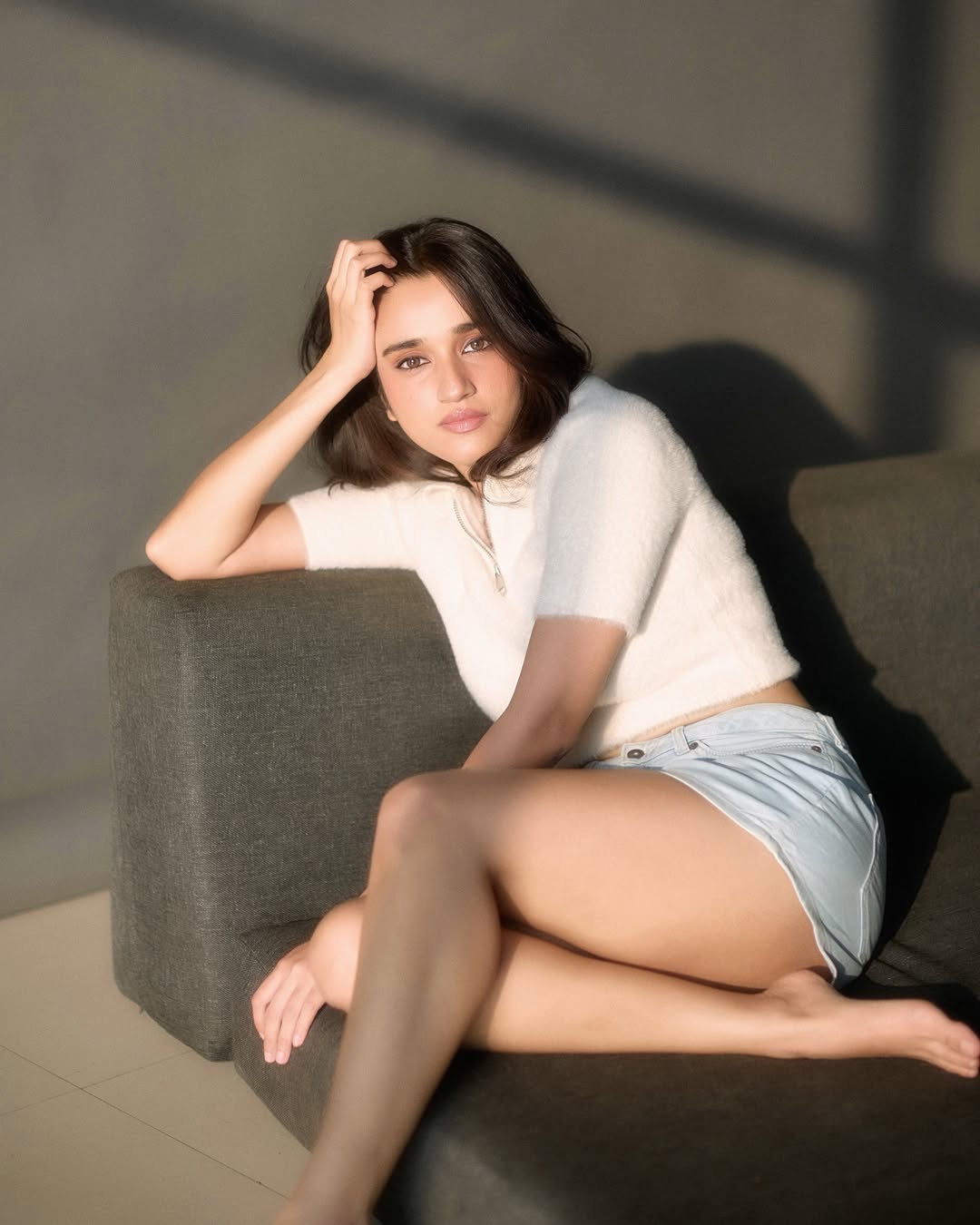 Nuveksha Stuns in Chic Casual Look, Latest Shoot Wins Hearts