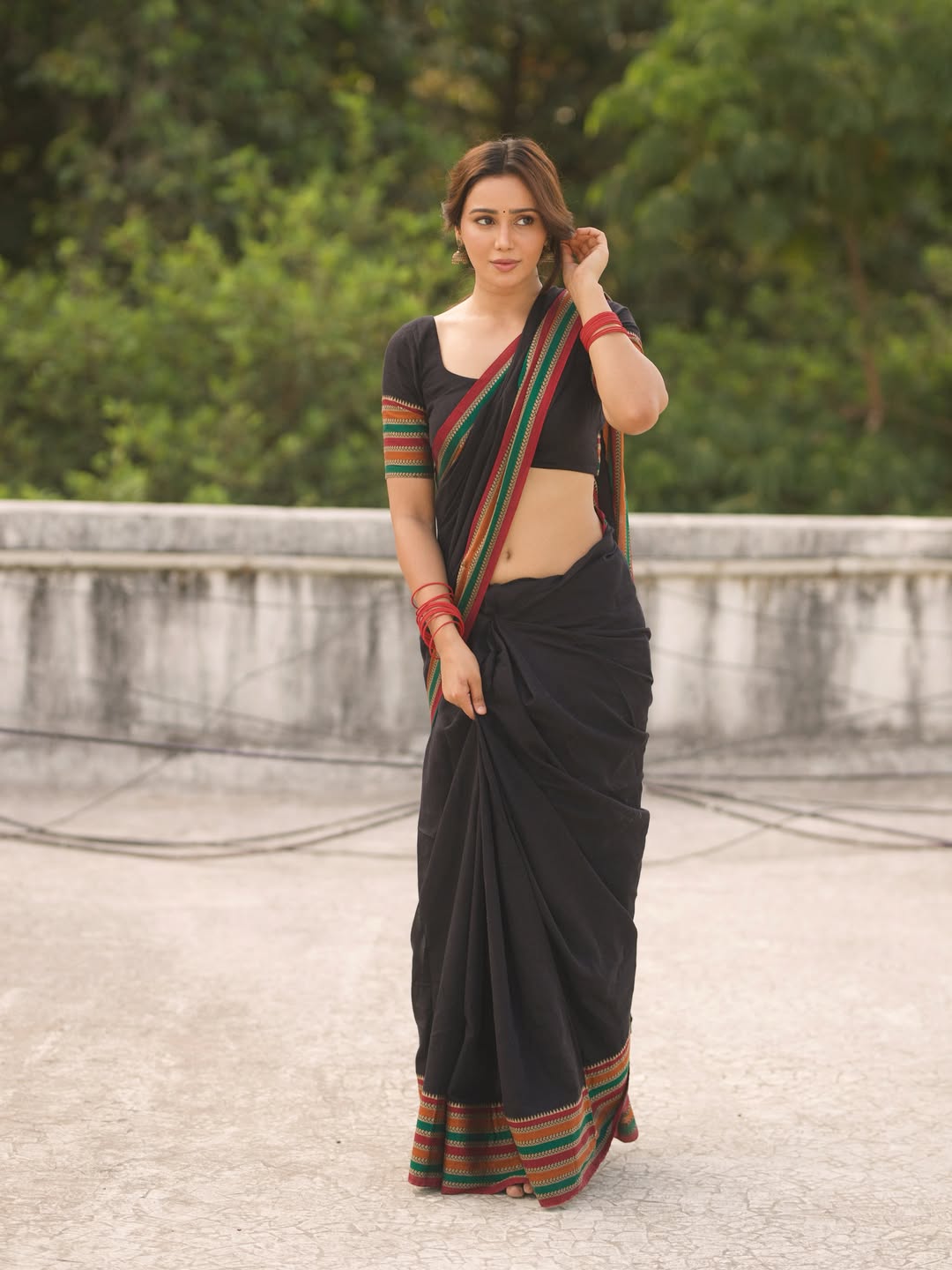 Anaira Gupta Stuns in Elegant Black Saree with Timeless Traditional Charm