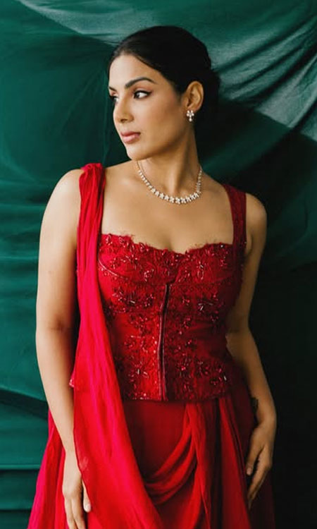 Samyuktha Steals the Spotlight in Rich Jewel Tones