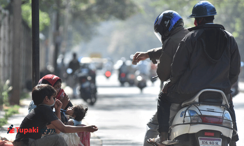 సర్పంచులే బెగ్గింగ్ మాఫియా డాన్లు..