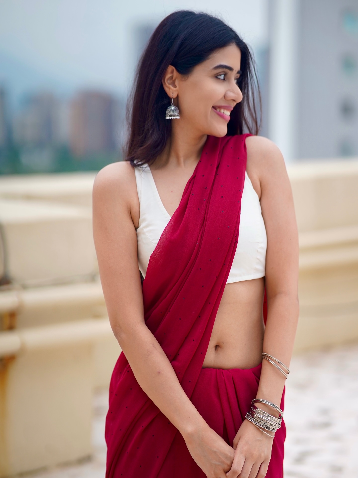 Aarti Chikara’s Traditional Look Blends Modern Glam with Timeless Beauty