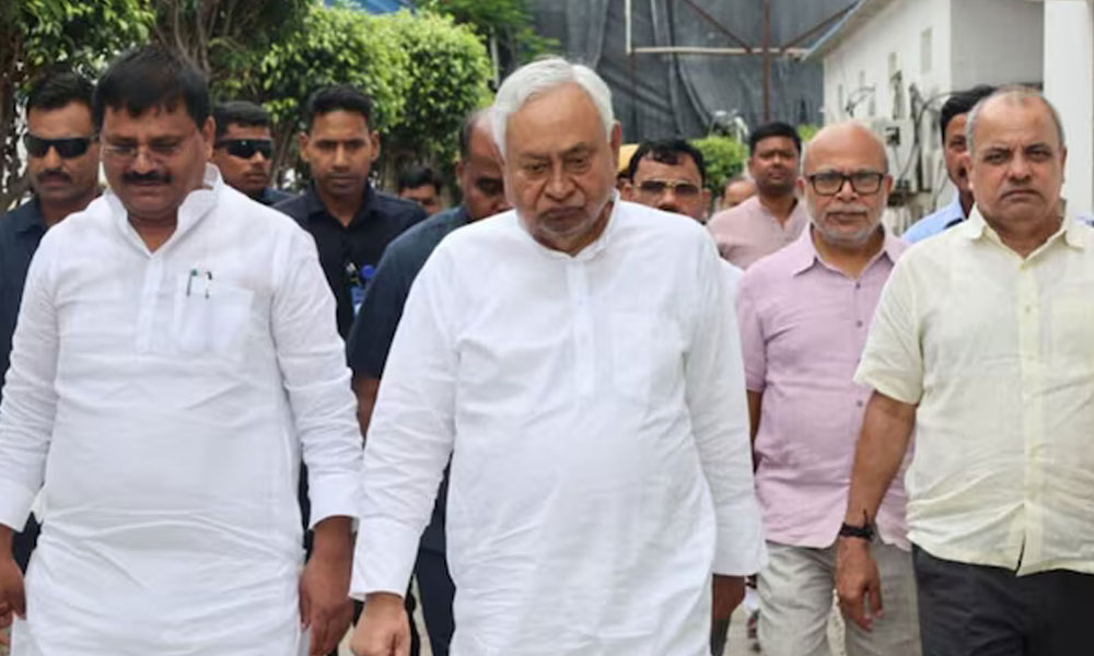 బీజేపీని నమ్మిన నితీష్ ఇపుడు ఎక్కడ ?