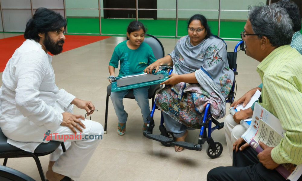 సుగాలి ప్రీతి కేసేంటి? పవన్ కల్యాణ్ మాట తప్పారా? సుగాలి ప్రీతి కేసేంటి? పవన్ కల్యాణ్ మాట తప్పారా?