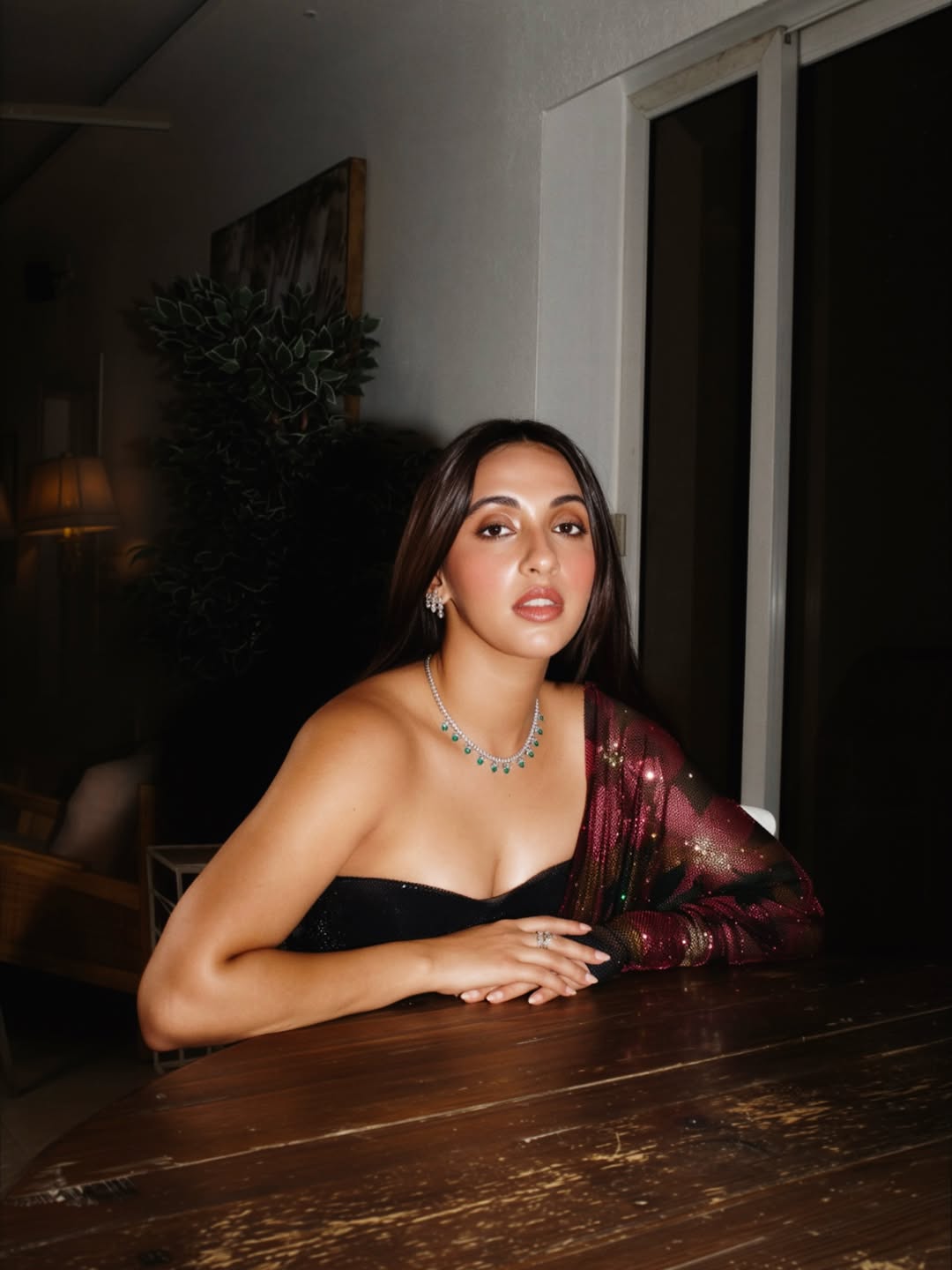 Akansha Ranjan Kapoor’s Elegant Traditional Avatar Wins Hearts Online