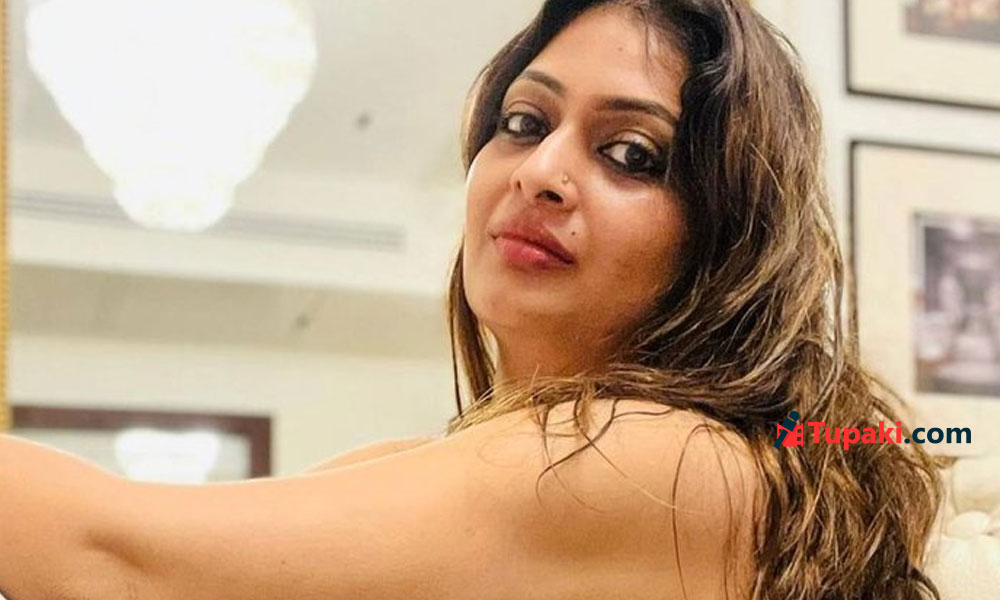 టాలీవుడ్ వైపు టాక్సిక్ బ్యూటీ!