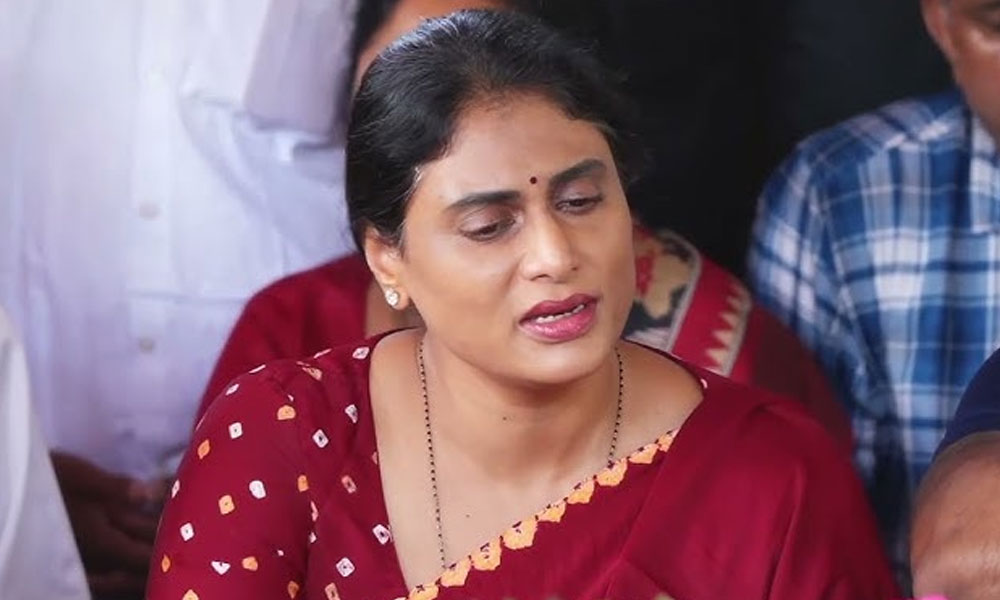 షర్మిల వ్యూహాత్మక మౌనం...ఏపీ మీద కాంగ్రెస్ స్టాండ్ ?