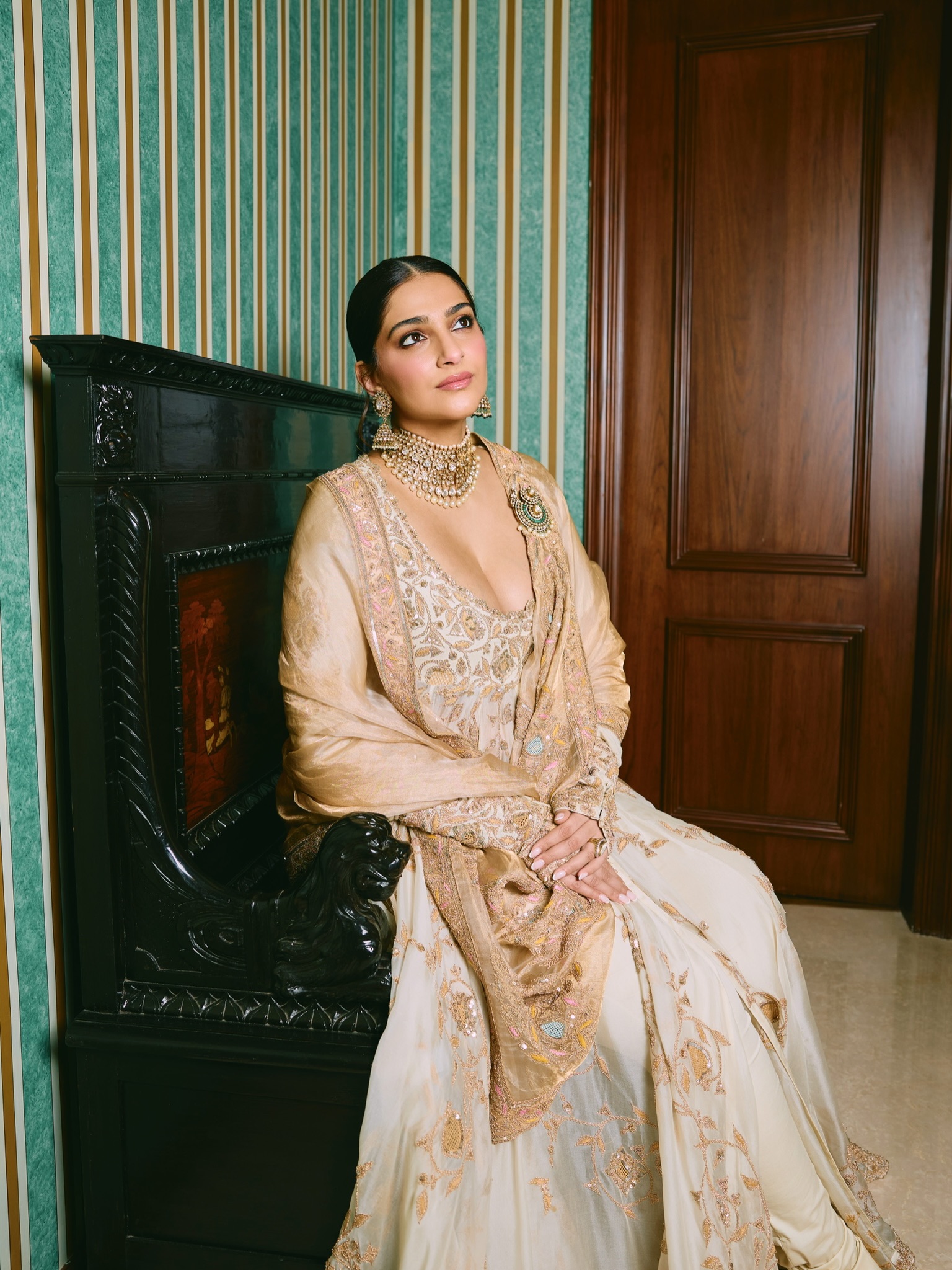 Sonam Kapoor’s Golden Glow: Family Wedding Magic & Bollywood Comeback