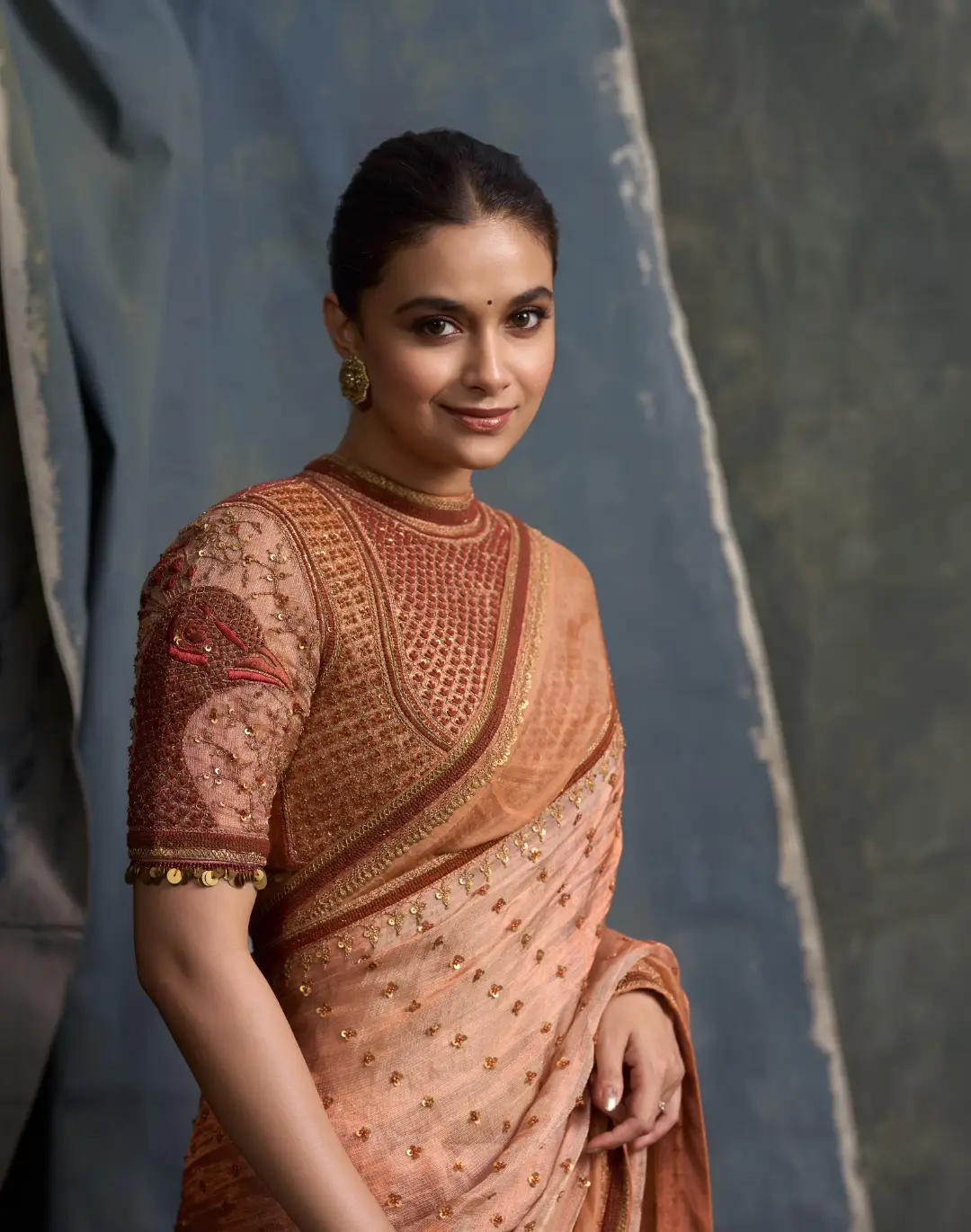 Keerthy Suresh Radiates Royal Elegance In Stunning Traditional Saree Look