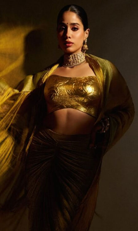 Janhvi Kapoor Mesmerizes in a Sculpted Metallic Ensemble