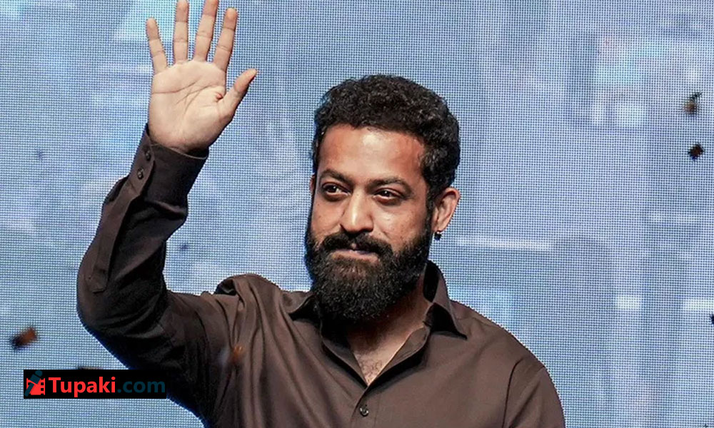 ఎన్టీఆర్ ఆఫీస్ నుంచి అఫీషియల్ క్లారిటీ.. వాళ్ళతో సంబంధం లేదట