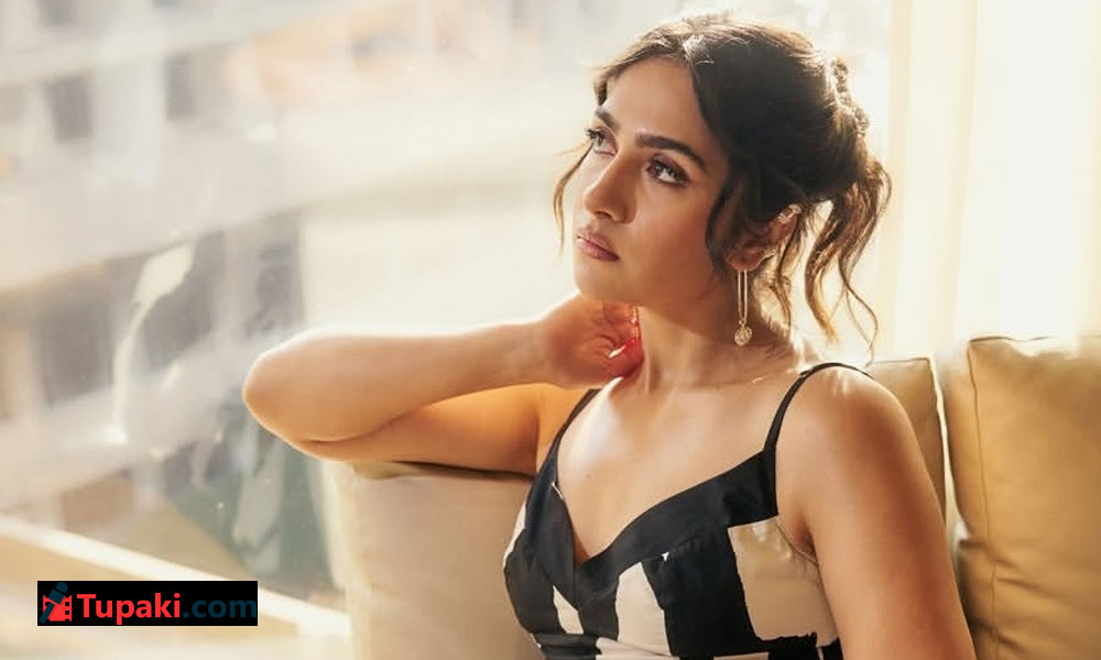 స్టార్ హీరోలతో రుక్మిణి.. కానీ మెయిన్ హీరోయిన్ గుర్తింపు ఎక్కడ?