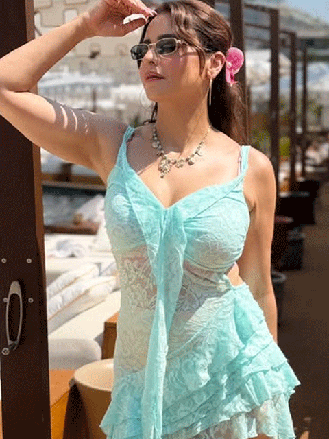 Aamna Sharif: Sun-Kissed Elegance in Poolside Chic