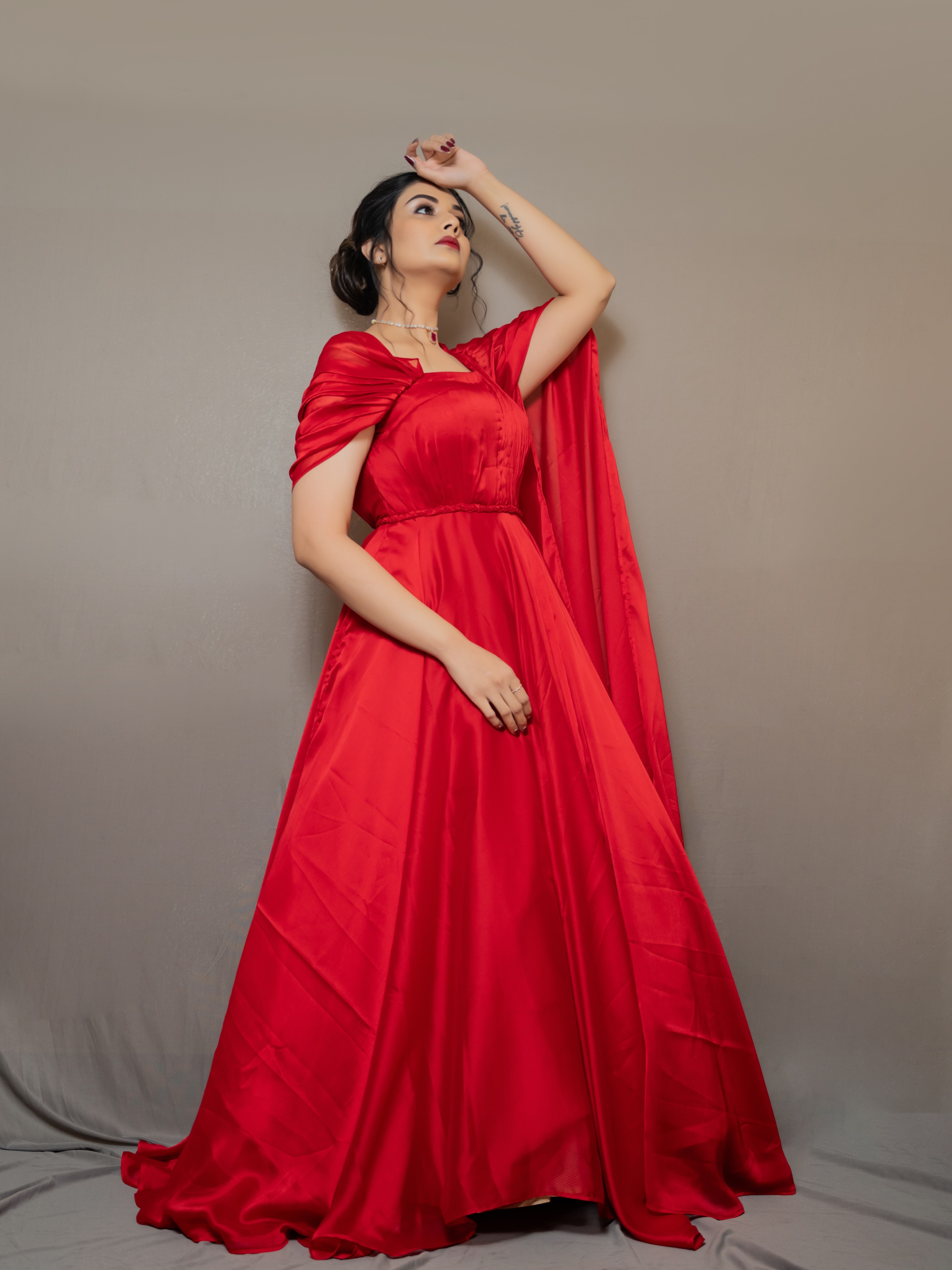 Crimson Elegance: Sreemukhi Shines in Dramatic Look