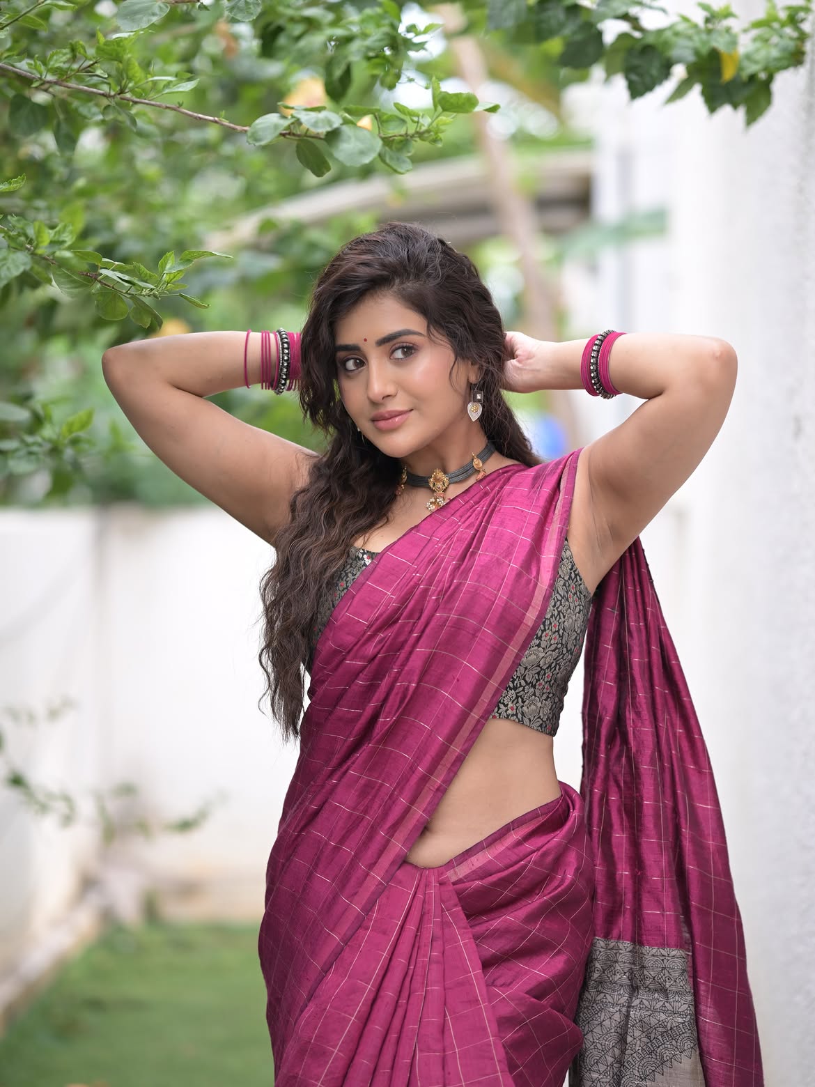 Rashi Singhs Graceful Saree Style Showcases Her Timeless Beauty