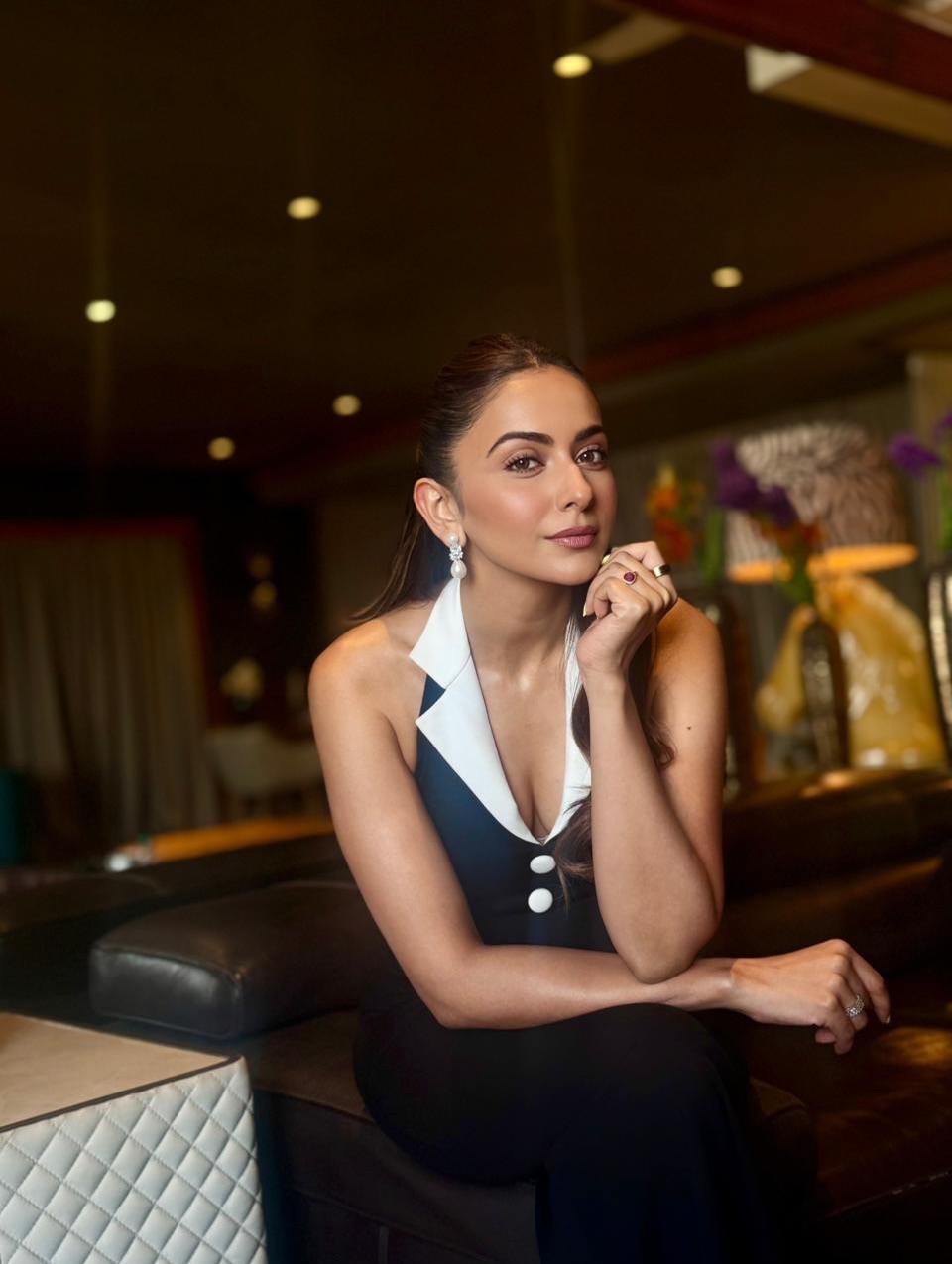 Rakul Preet Singh’s Elegant Charm: A Versatile Star’s Cinematic Journey Rakul Preet Singh’s Elegant Charm: A Versatile Star’s Cinematic Journey
