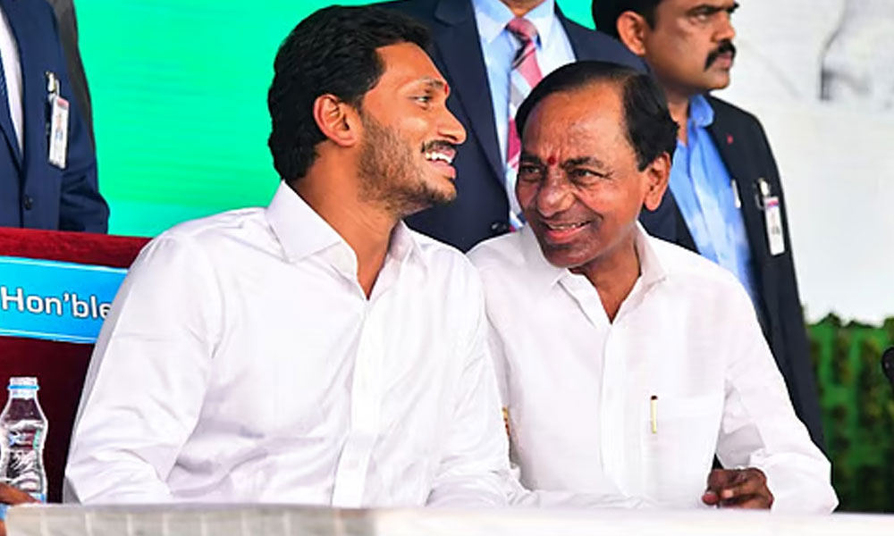 బీఆర్ఎస్  చేయగలుగుతోంది...వైసీపీ చేయలేకపోతోంది !