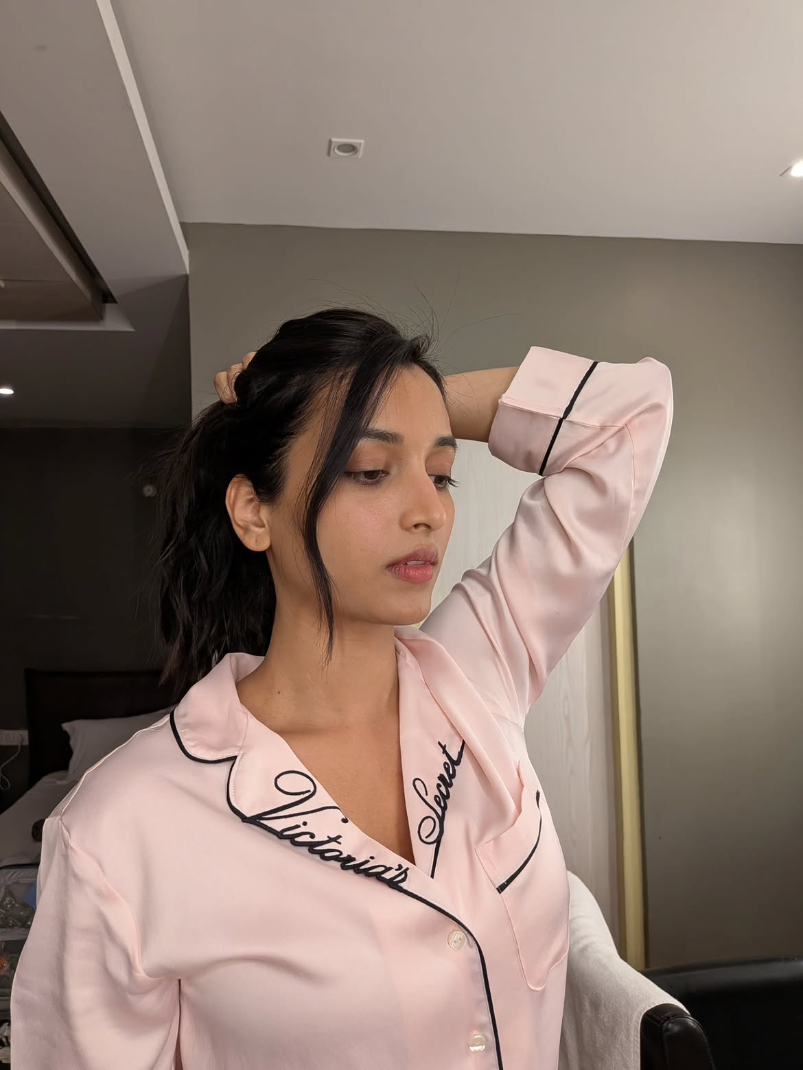 Srinidhi Shetty Natural Beauty Elegant Looks