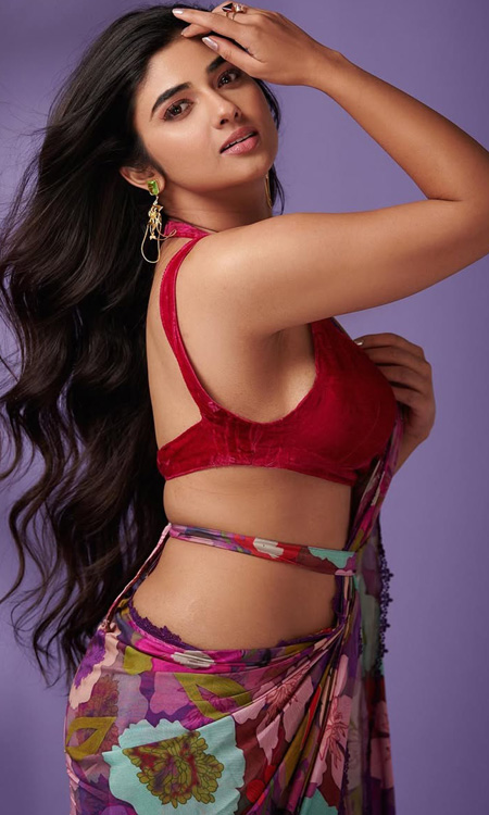 Pragya Nagra’s Stunning Saree Look Highlights Her Grace and Rising Stardom