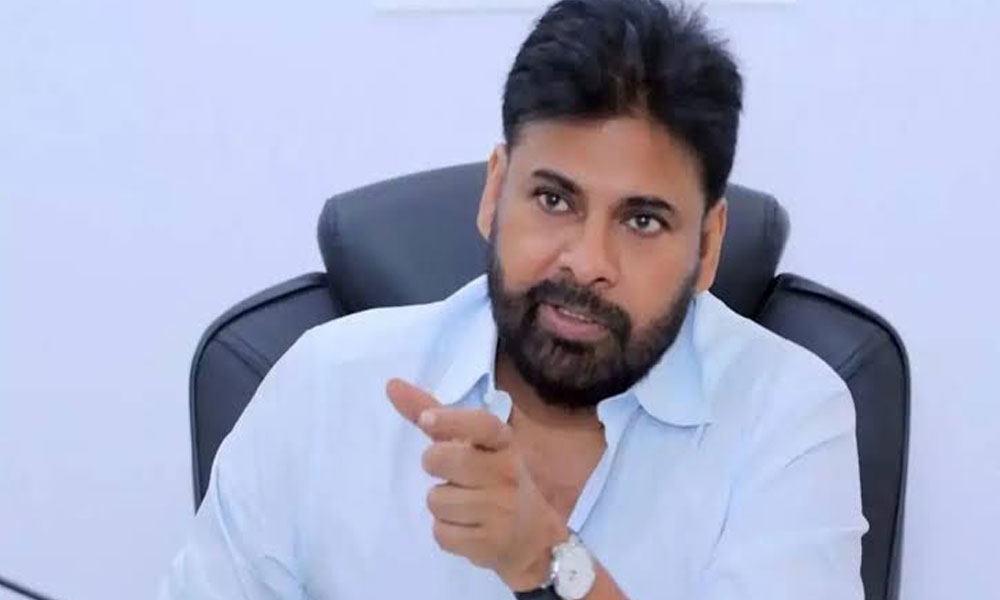 పవన్ వర్క్ ఫ్రం మంగళగిరి.. భజానికి కట్టుతోనే సమీక్షలు, సమావేశాలు