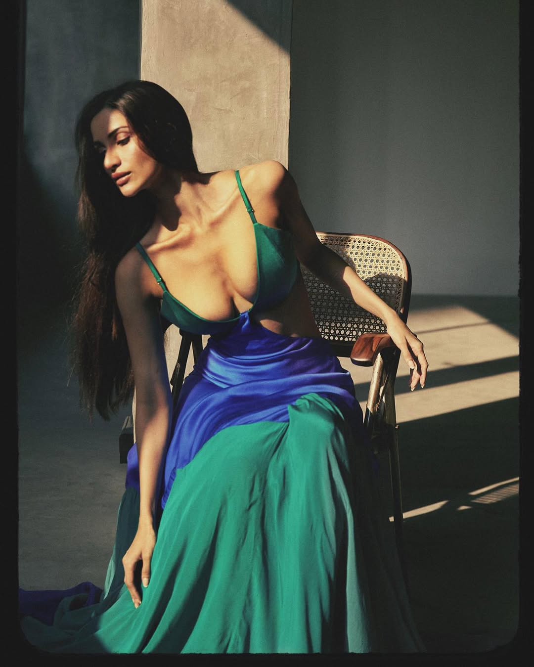 Diksha Singh Turns Heads in Stunning Green Outfit, Eyes Big Film Projects