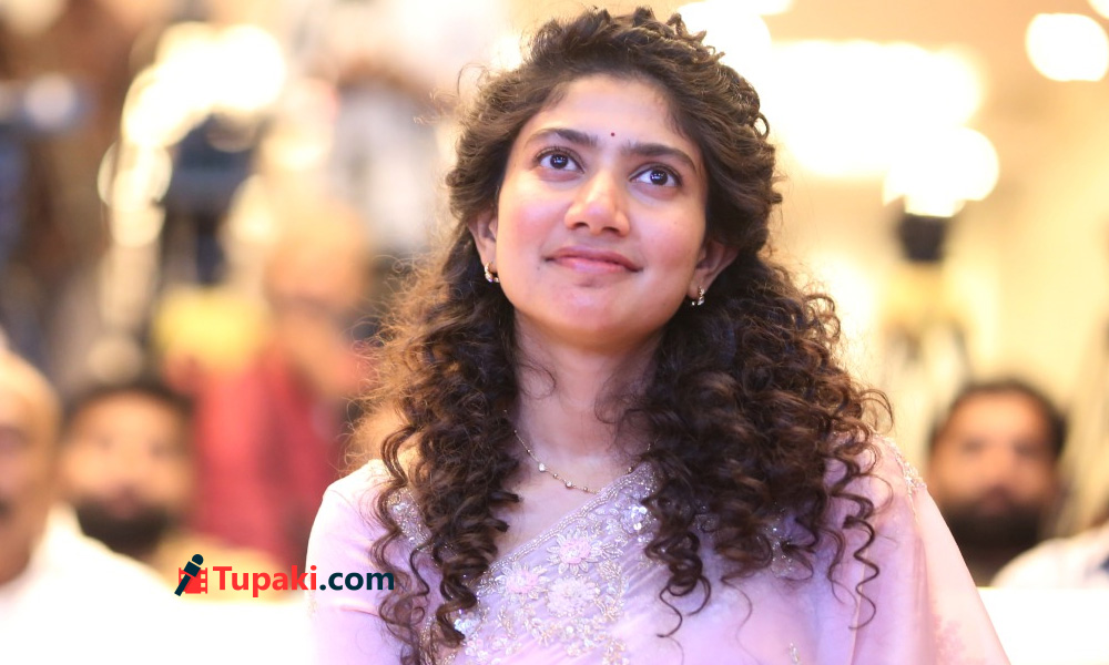 గార్గి లాంటి రోల్ కోసం అంతా వెయిటింగ్.. సాయి పల్లవి బ్యాలెన్స్ ఇలా..