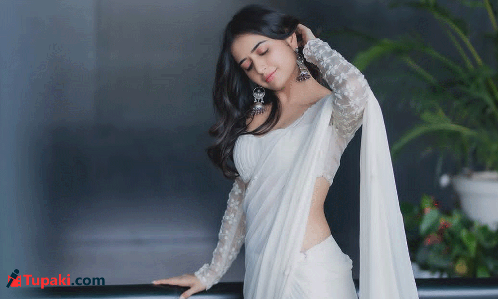 తెల్ల చీరలో దేవకన్యలా మెరిసిపోతున్న ఆషికా రంగనాథ్