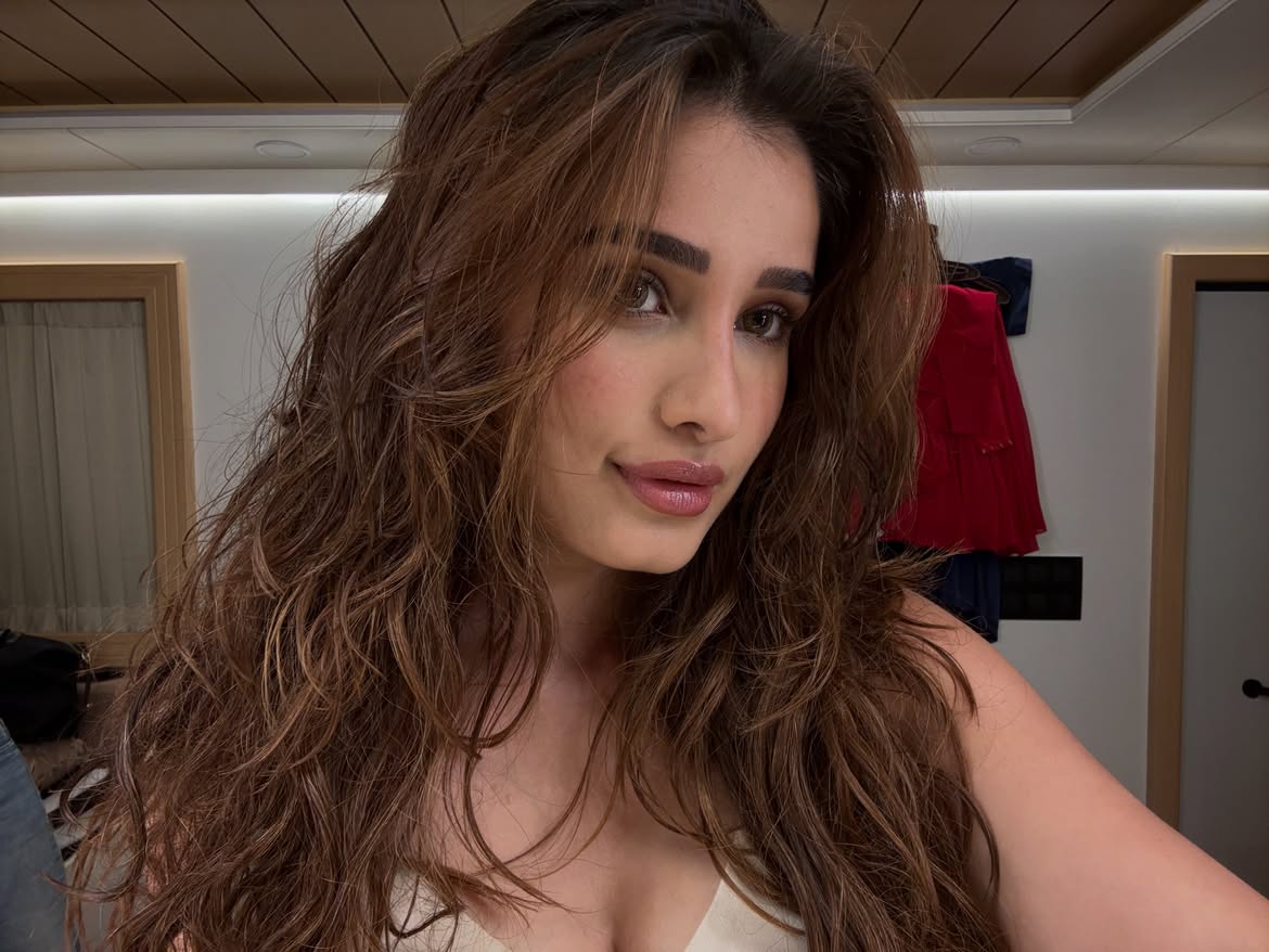 Rasha Thadani Mesmerizes Fans with Graceful Charm in Ukkiri Bikkiri Song
