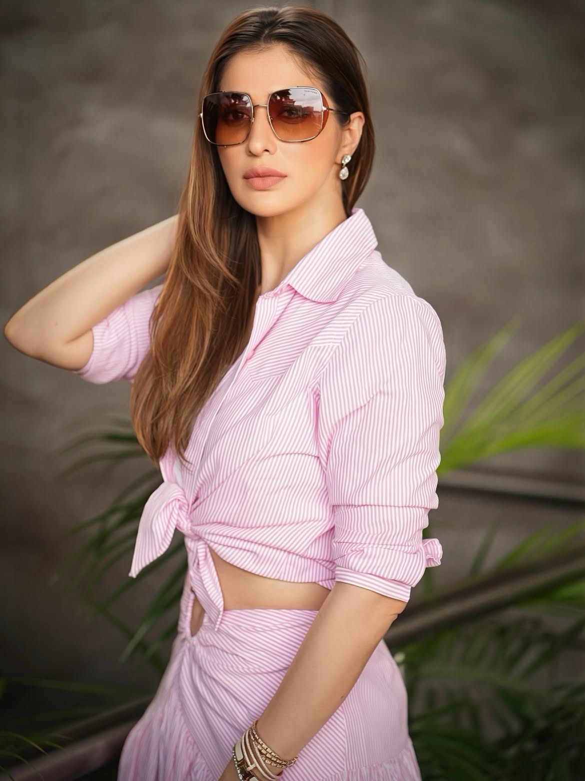 Raai Laxmi Looks Stunning in Pink Dress