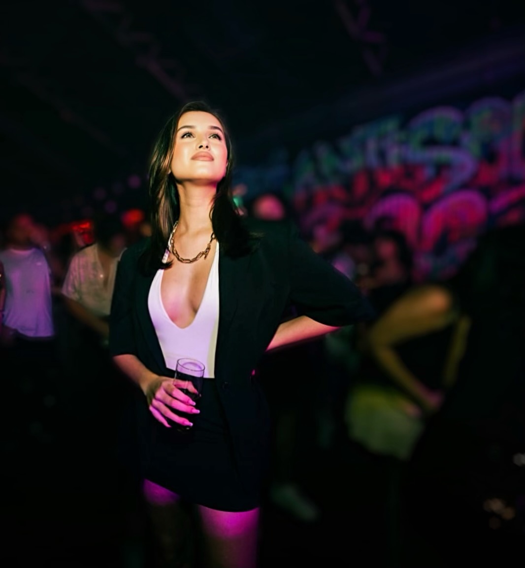 Tara Sutarias Bold Black Blazer Style Creates Party Fashion Goals