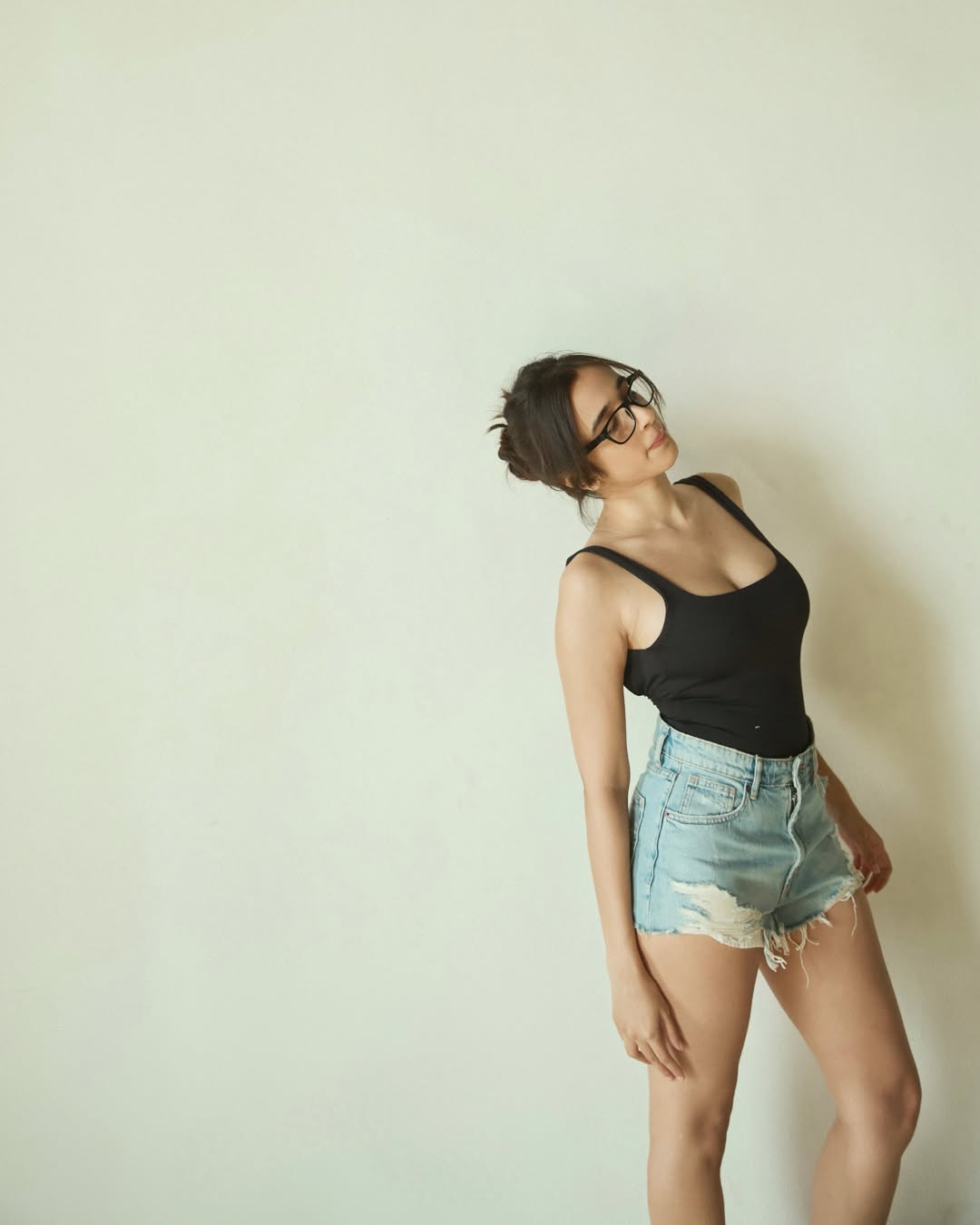Nuveksha’s Stylish Black Outfit Shoot Steals the Spotlight