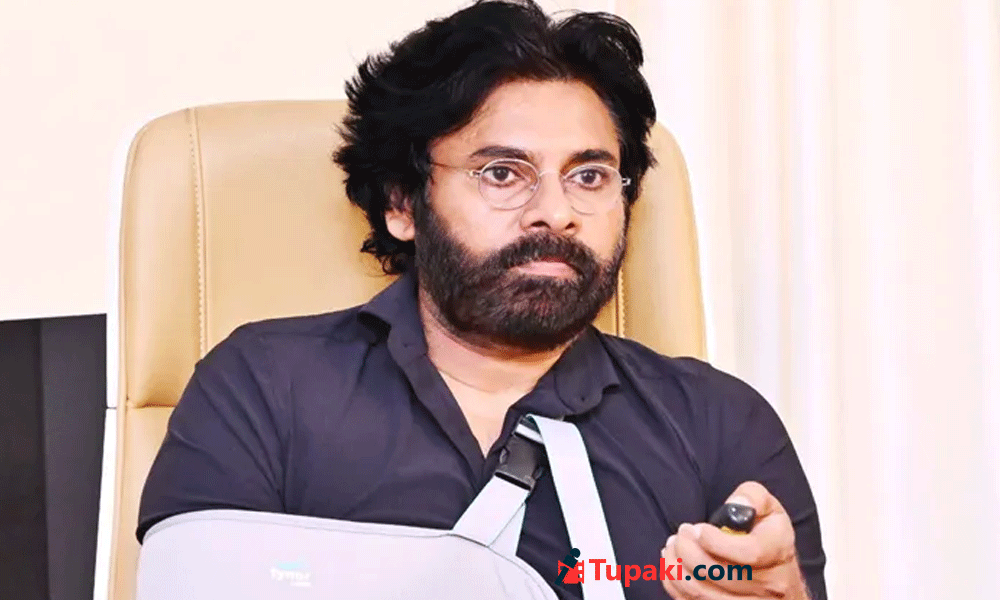 పవన్ మౌనముద్ర...రాజకీయ చర్చ !