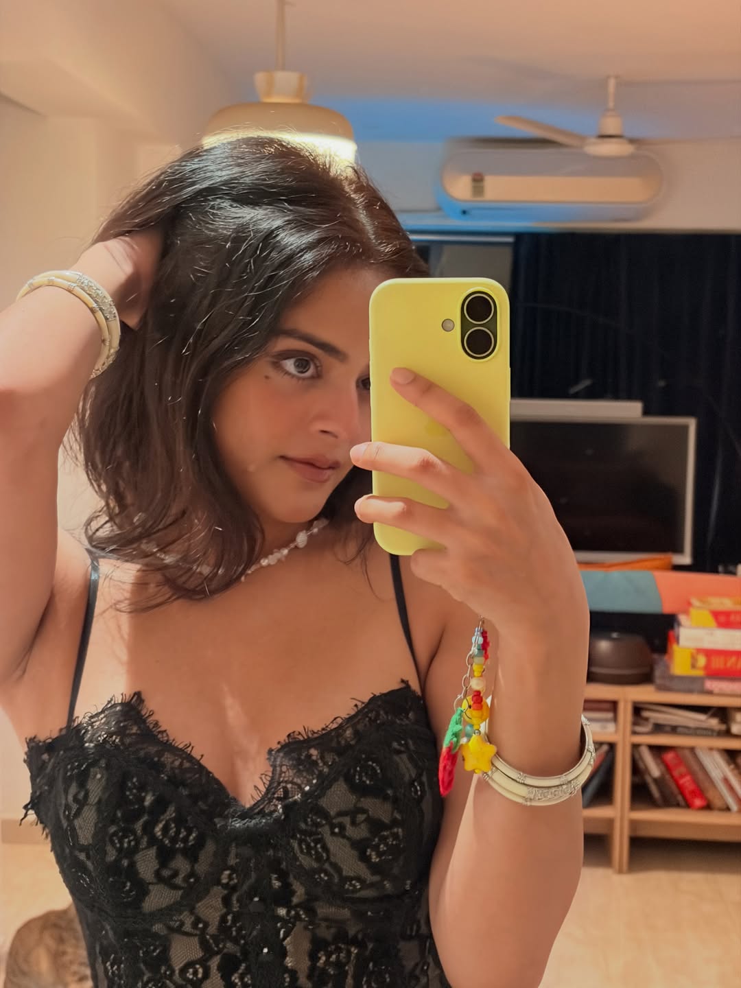 Riddhi Kumar Turns Heads with Glamorous Black Lace Fashion