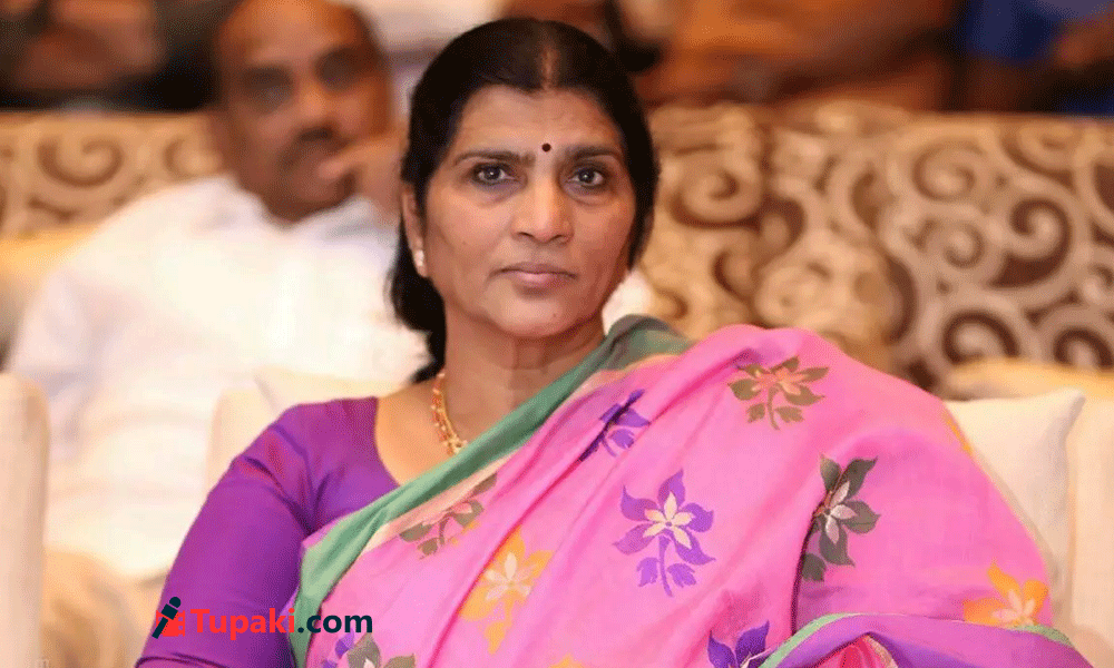 భువనేశ్వరి రాజకీయాల్లోకి...జోస్యం ఆమెది ?