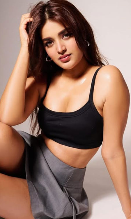 Nidhhi Agerwal Redefines Minimalist Glamour