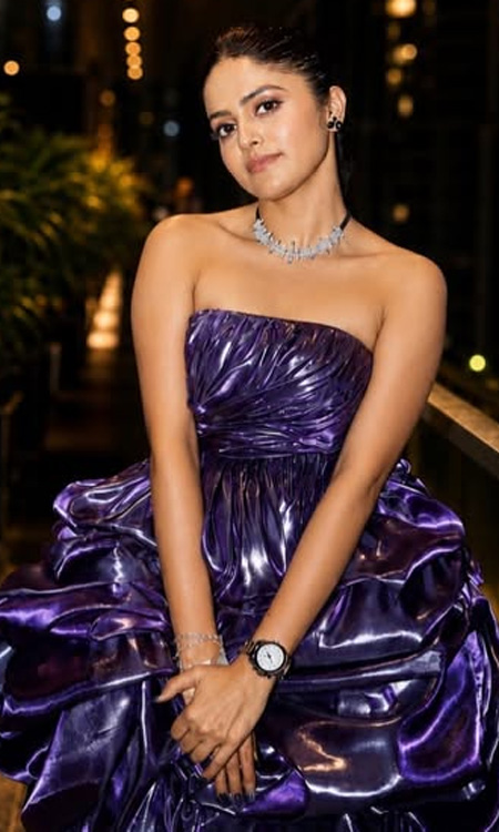 Pragya Nayan Serves Royal Glamour in Purple Evening Gown